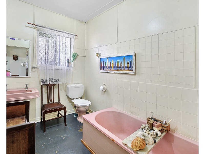4 Elizabeth Street, Tugun QLD 4224