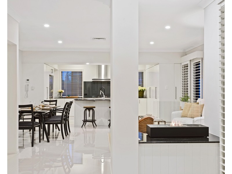 2/18 Seaside Avenue, Mermaid Beach QLD 4218