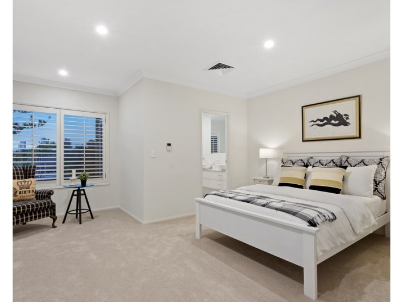 2/18 Seaside Avenue, Mermaid Beach QLD 4218