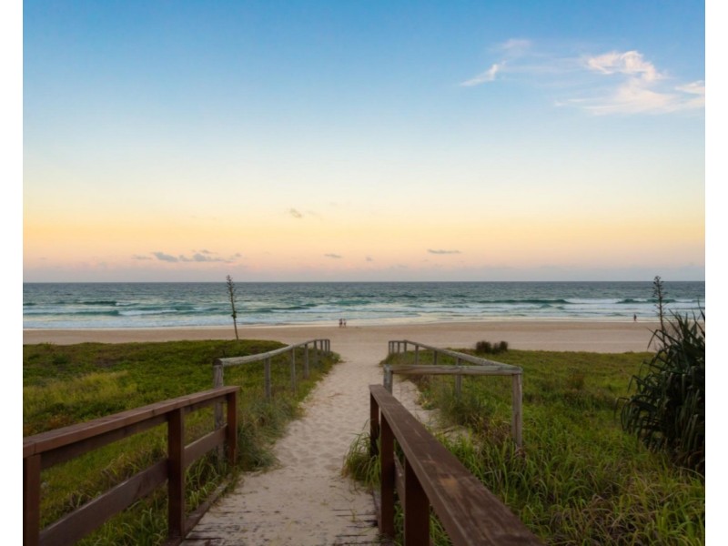 2/18 Seaside Avenue, Mermaid Beach QLD 4218