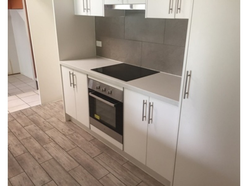 24 Melody Street, Mermaid Waters QLD 4218