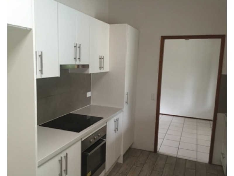 24 Melody Street, Mermaid Waters QLD 4218