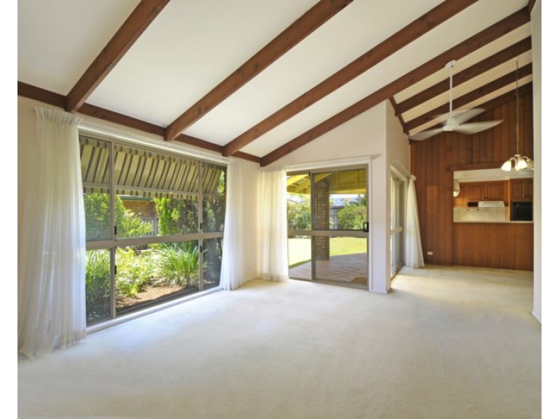 5 St John Court, Robina QLD 4226