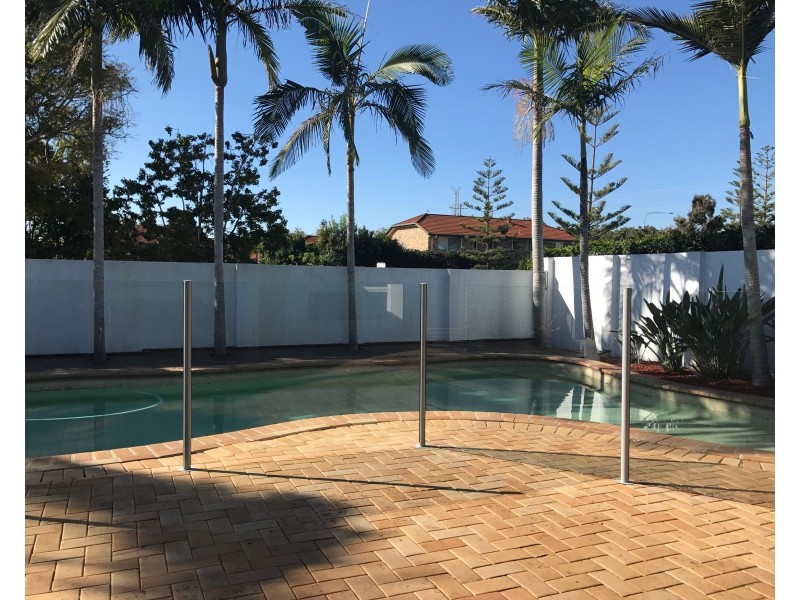 6 Santa Cruz Boulevard, Clear Island Waters QLD 4226