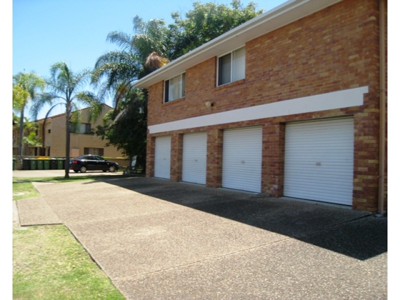 2/28 Duet Drive, Mermaid Waters QLD 4218