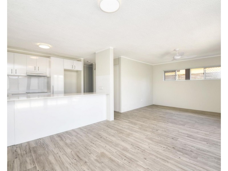 4/50 Tallebudgera Drive, Palm Beach QLD 4221