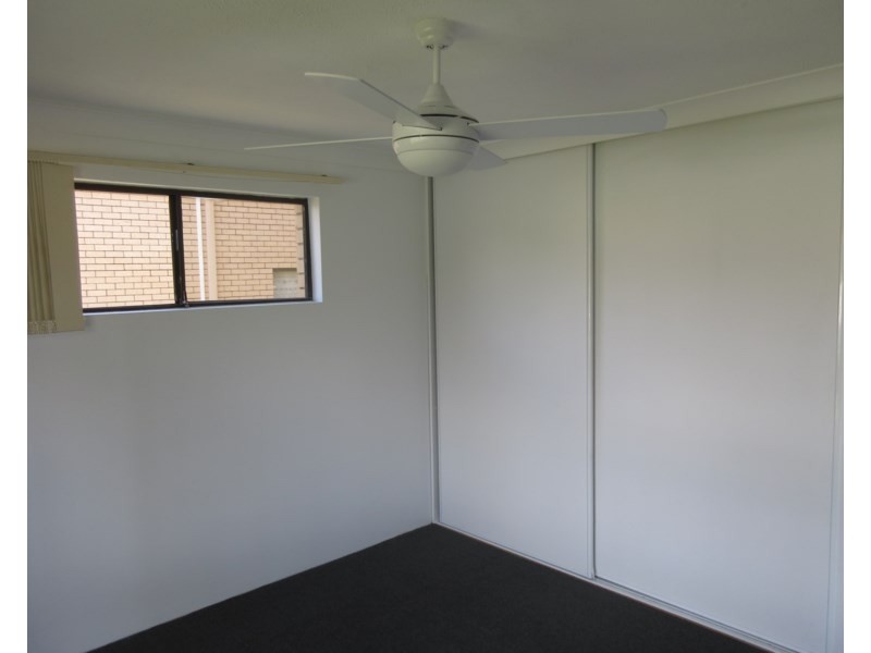 2/36 Duet Drive, Mermaid Waters QLD 4218