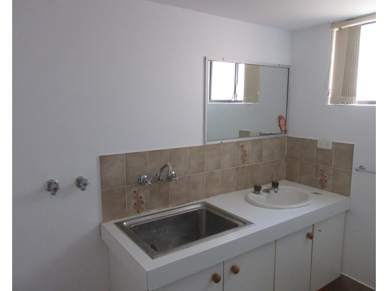 2/36 Duet Drive, Mermaid Waters QLD 4218