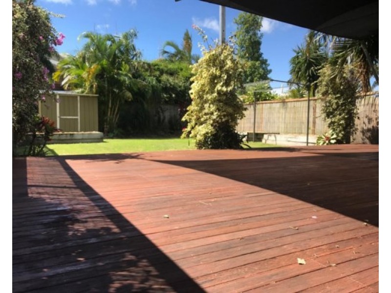 99 Chainey Avenue, Miami QLD 4220