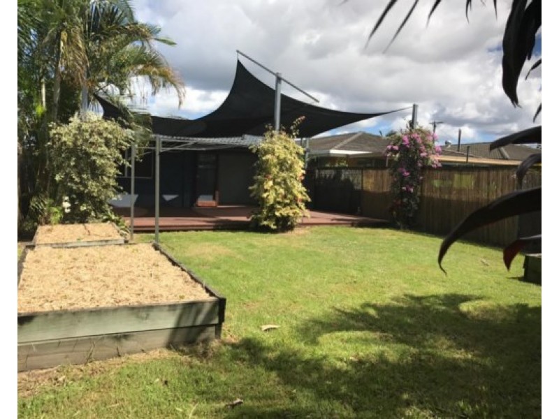 99 Chainey Avenue, Miami QLD 4220