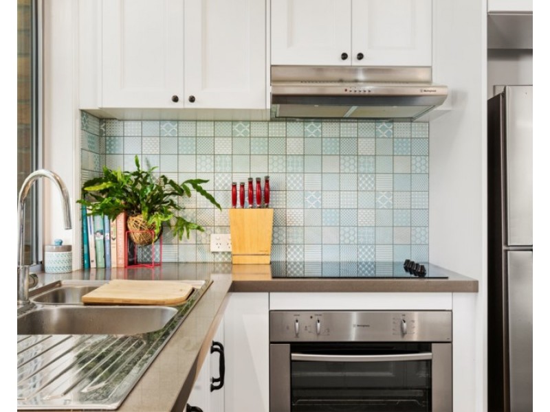 2/123 Nobby Parade, Miami QLD 4220