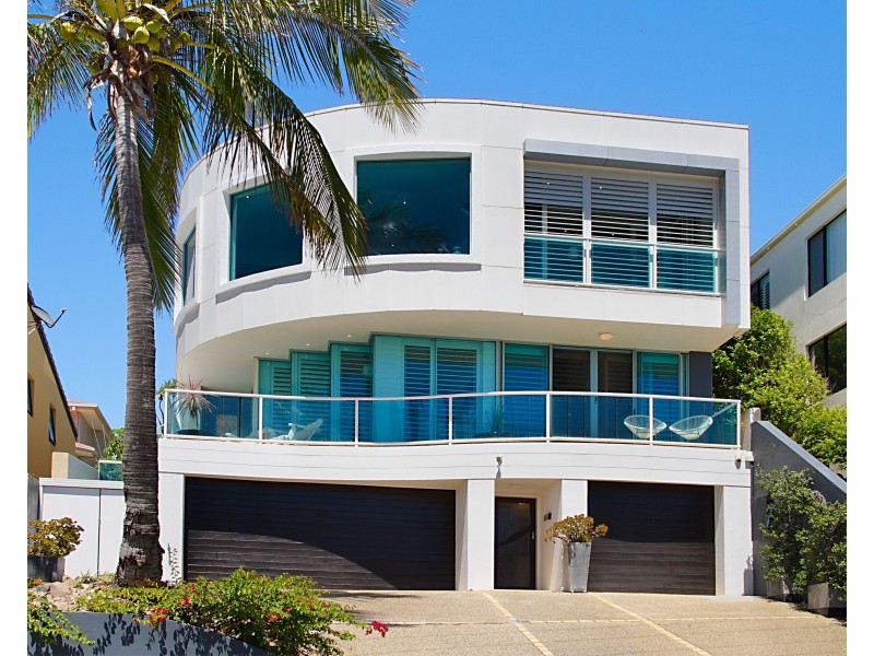 10 Brakes Crescent, Miami QLD 4220