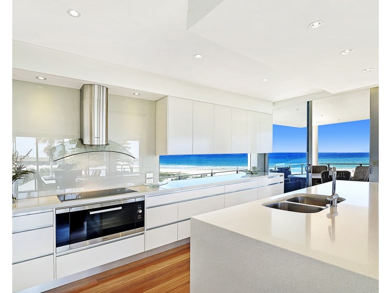 3/251 Golden Four Drive, Bilinga QLD 4225