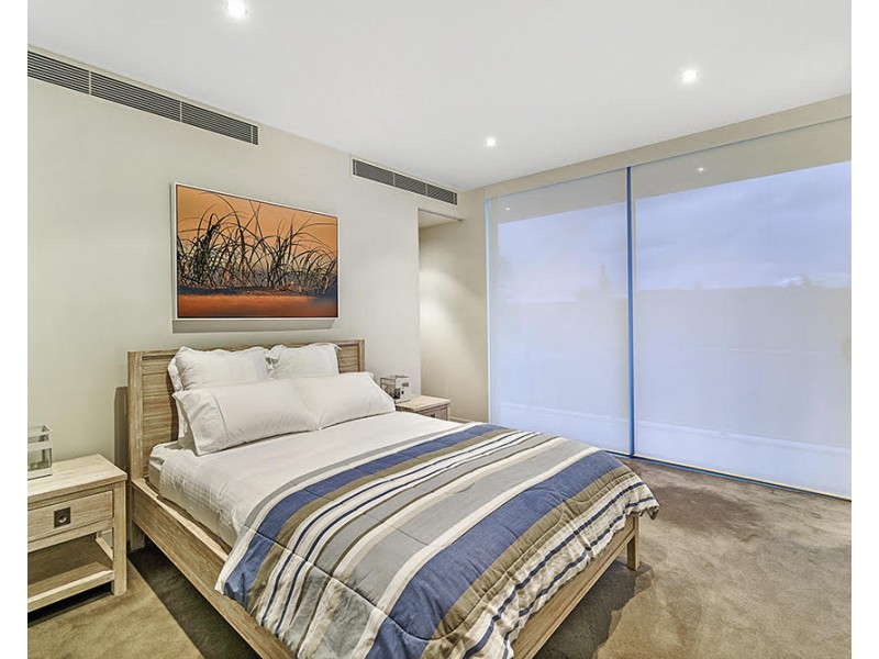 3/251 Golden Four Drive, Bilinga QLD 4225