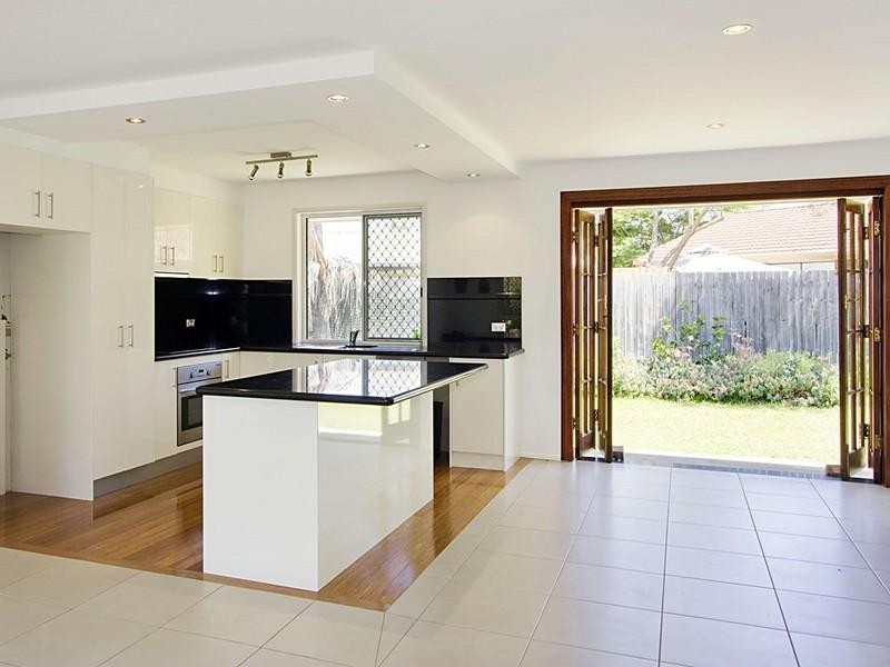 14 Marscay Avenue, Varsity Lakes QLD 4227