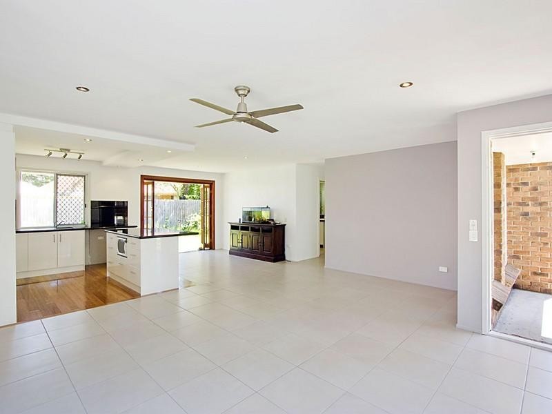 14 Marscay Avenue, Varsity Lakes QLD 4227