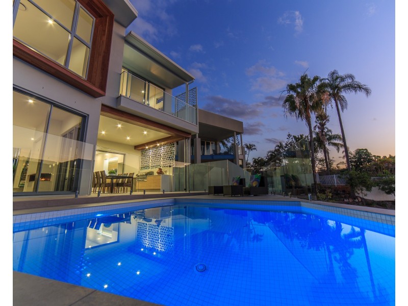 32 The Promenade, Isle Of Capri QLD 4217