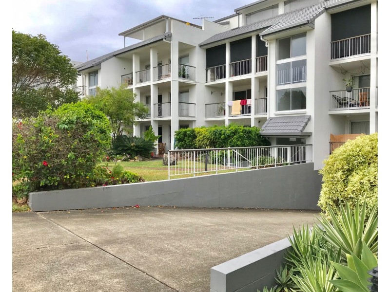7/108-112 Petrel Avenue, Mermaid Beach QLD 4218