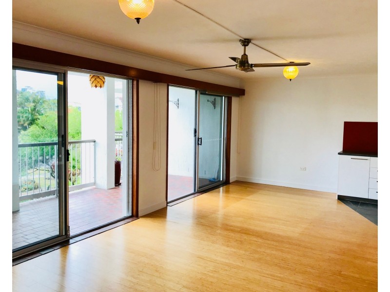 7/108-112 Petrel Avenue, Mermaid Beach QLD 4218