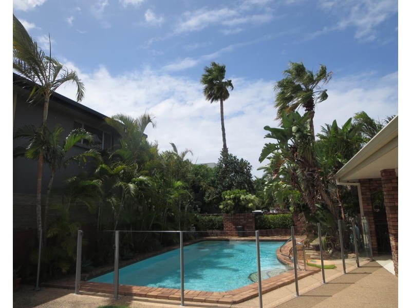 52 Avanti Street, Mermaid Waters QLD 4218