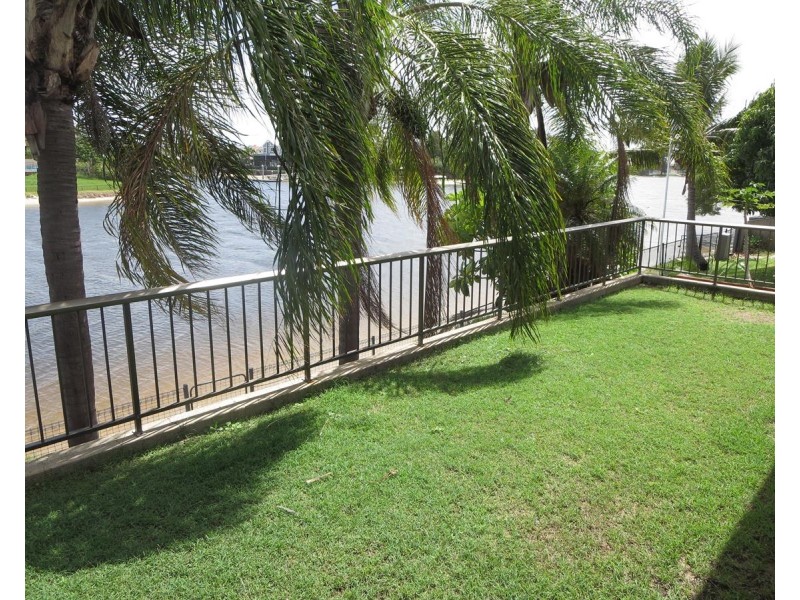 52 Avanti Street, Mermaid Waters QLD 4218