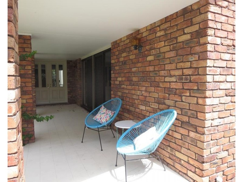 52 Avanti Street, Mermaid Waters QLD 4218