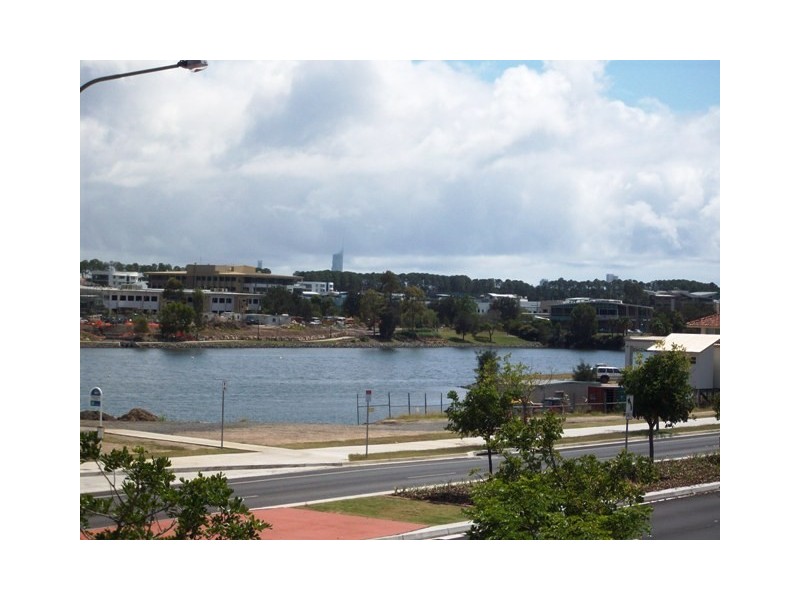 Varsity Lakes QLD 4227