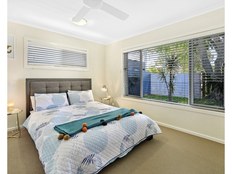 76 Twenty Fifth Avenue, Palm Beach QLD 4221