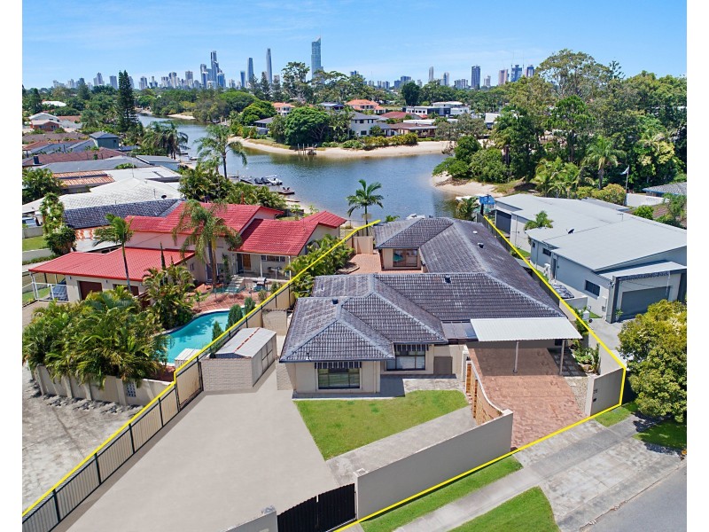 75 Rudd Court, Broadbeach Waters QLD 4218