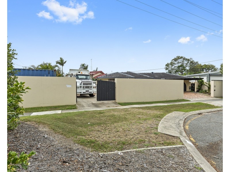75 Rudd Court, Broadbeach Waters QLD 4218
