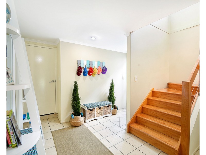 120 Pacific Parade, Bilinga QLD 4225