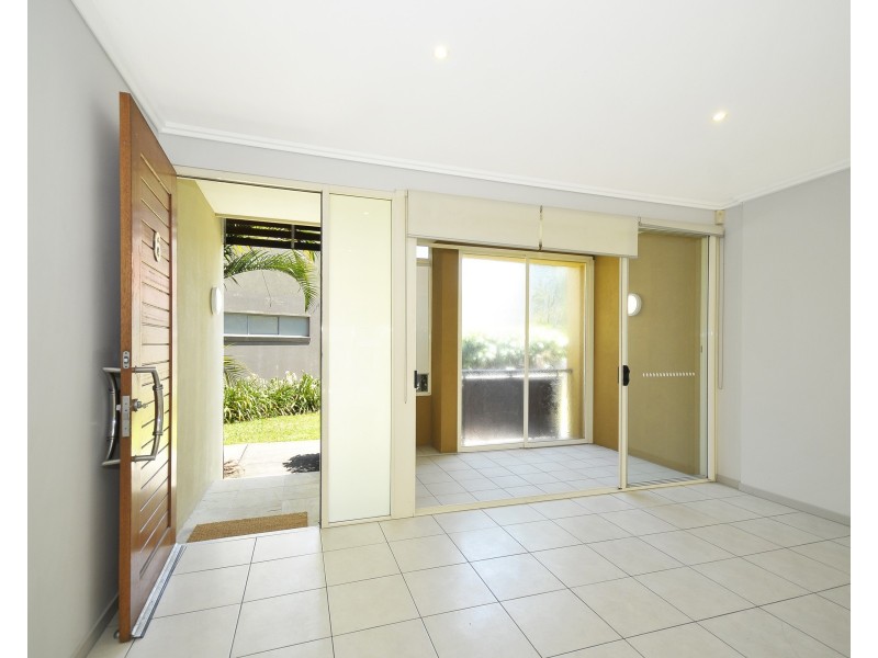 6 Lader Terrace, Varsity Lakes QLD 4227