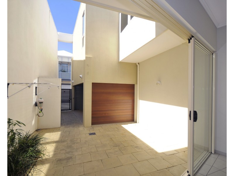 6 Lader Terrace, Varsity Lakes QLD 4227