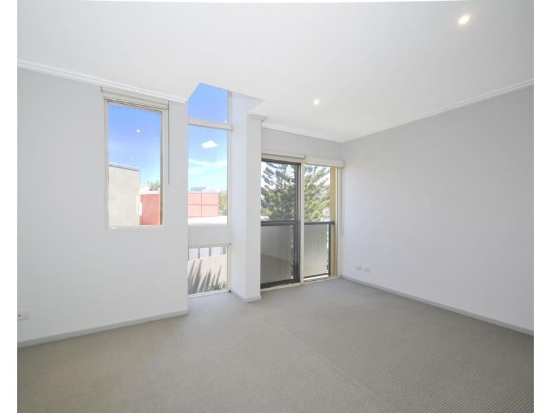 6 Lader Terrace, Varsity Lakes QLD 4227