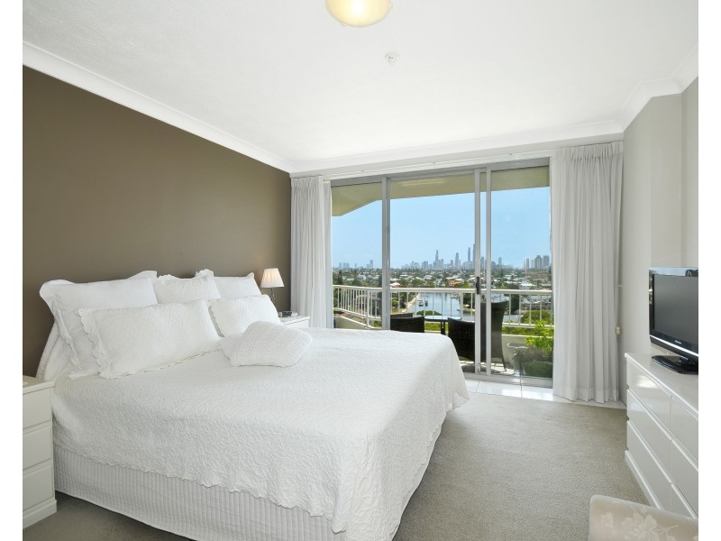 35/56 Hooker Boulevard, Mermaid Waters QLD 4218