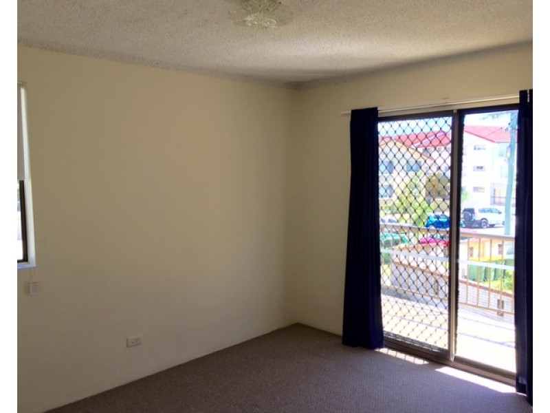 3/43 Britannia Avenue, Broadbeach QLD 4218