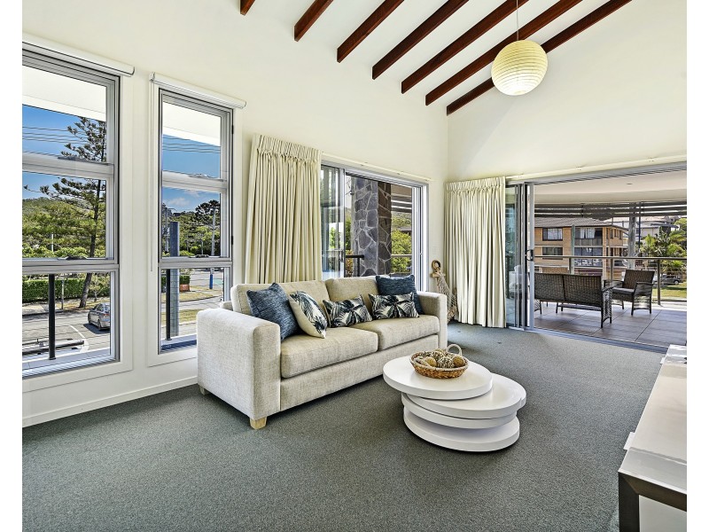 61 Teemangum Street, Currumbin QLD 4223