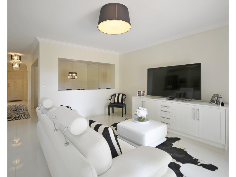 21/117 Palm Meadows Drive, Carrara QLD 4211