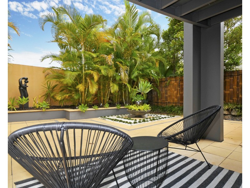 21/117 Palm Meadows Drive, Carrara QLD 4211