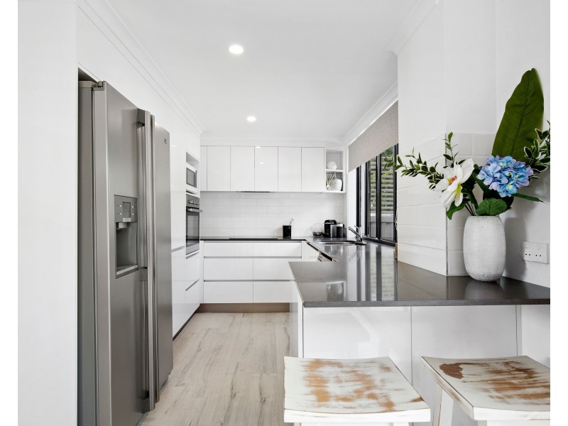 2/2-34 Karbunya Street, Mermaid Waters QLD 4218