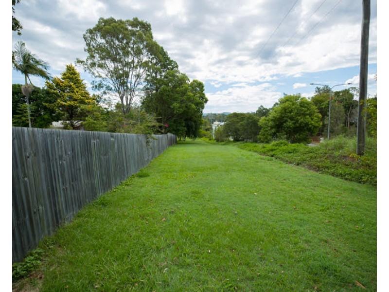 98 Alison Road, Carrara QLD 4211