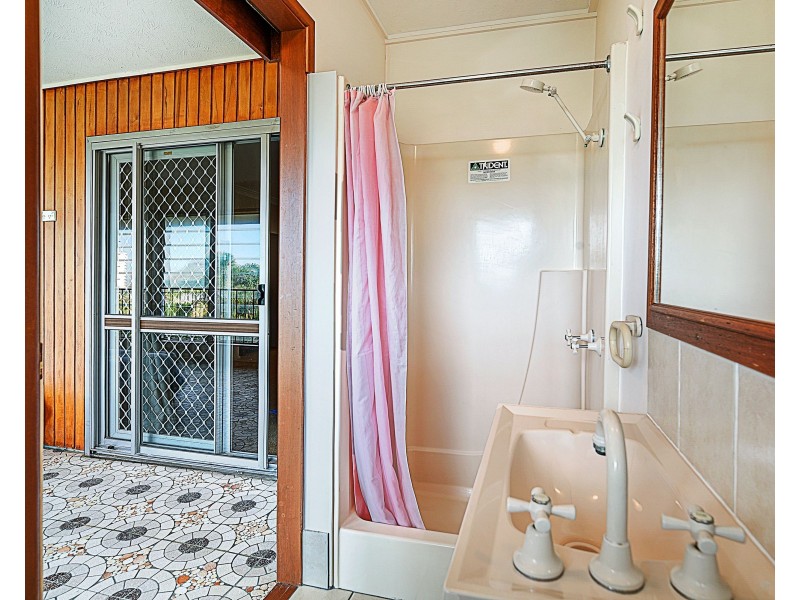 23 Hill Avenue, Burleigh Heads QLD 4220