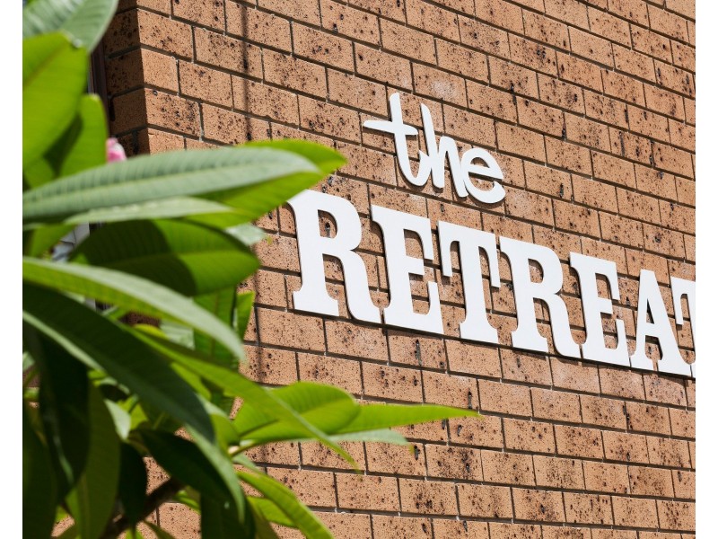 2/4 Rosewood Avenue, Broadbeach QLD 4218