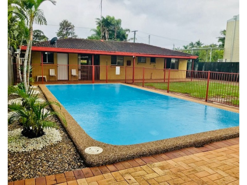 29 Naranga Avenue, Broadbeach Waters QLD 4218