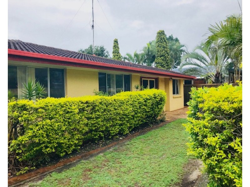 29 Naranga Avenue, Broadbeach Waters QLD 4218