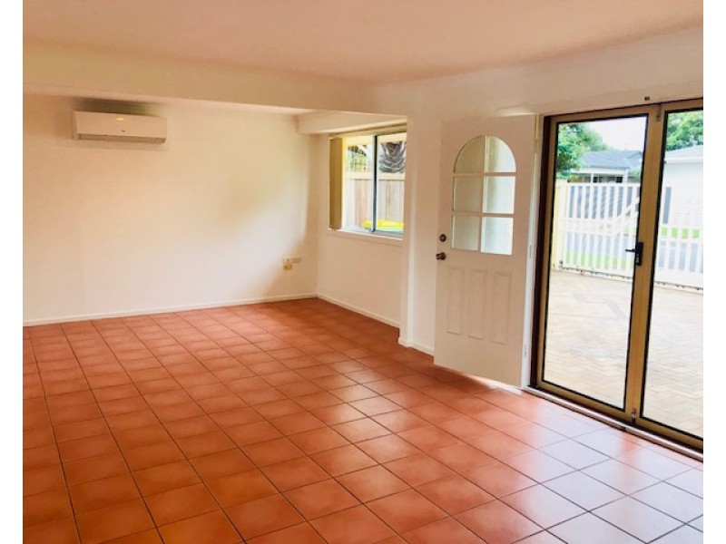29 Naranga Avenue, Broadbeach Waters QLD 4218