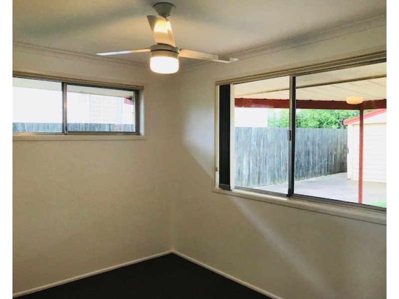 29 Naranga Avenue, Broadbeach Waters QLD 4218