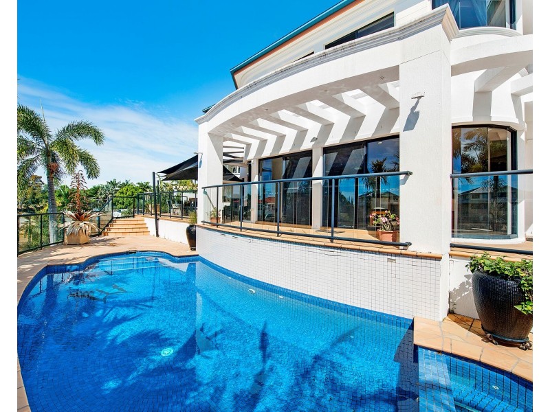 93 Bollard Circuit, Clear Island Waters QLD 4226