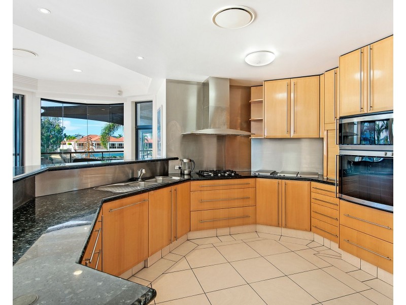 93 Bollard Circuit, Clear Island Waters QLD 4226