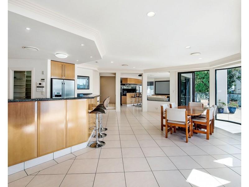 93 Bollard Circuit, Clear Island Waters QLD 4226